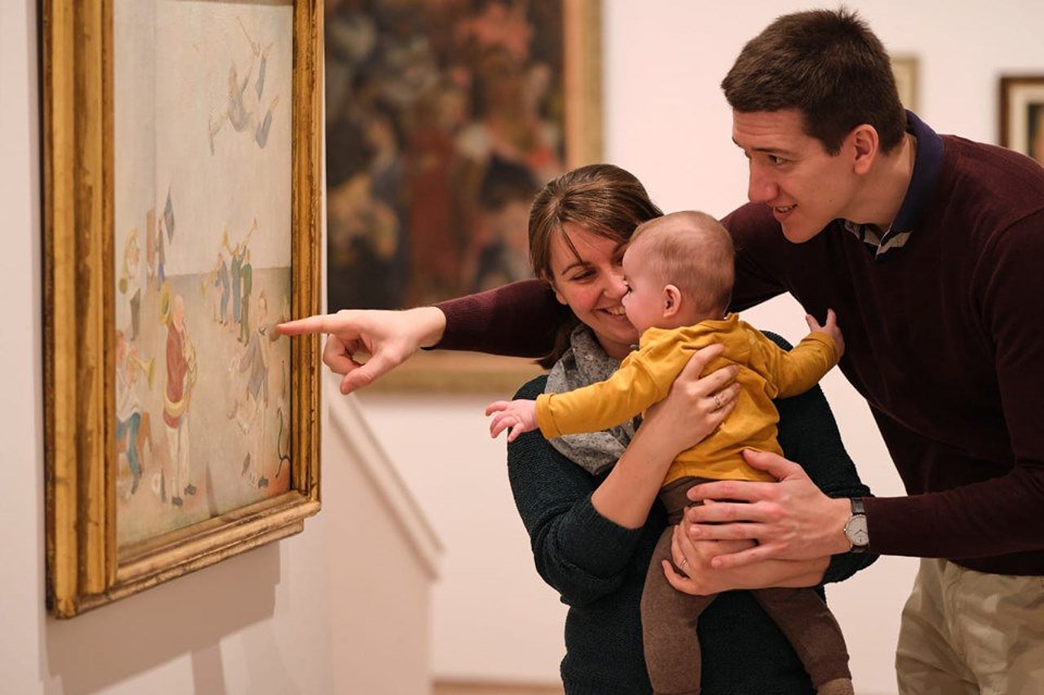 Драги родитељи, и ове суботе нас у Галерији Матице српске очекује концерт за бебе. Уколико још нисте резервисали место за себе и своју бебу можете то учинити путем e-mail адресе decjiprogrami@galerijamaticesrpske.com или на број телефона 021 4899 017.