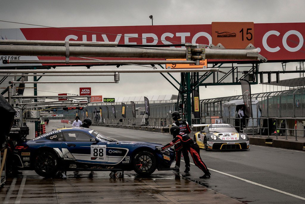 #GT | El tren de los GT3 hace parada en las 3 Horas de Silverstone

bit.ly/2PVK6WY

#GT3 #BlancpainGT #EnduranceCup #Previo #Horarios #Silverstone <a href="/AlexRiberas/">Alex Riberas</a> <a href="/ipareras/">Iván Pareras</a> #Forné <a href="/MiguelMolinaM2/">Miguel Molina</a> <a href="/ASoucek/">Andy Soucek</a> <a href="/SilverstoneUK/">Silverstone</a> <a href="/BlancpainGT/">GT</a>