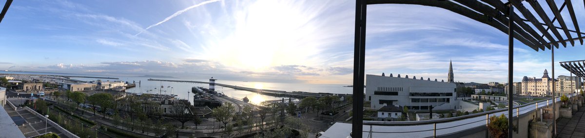 pressplaypres's tweet photo. C’mon sunshine for @redbullIRE @cliffdiving w-end! Calm water morning, tide in, low Westerly from behind buildings... 🇮🇪 Gotta love it #DivePlatform #CliffDiving @DunLaoghaireTn  @dlrcc (thx Council!) 
#LIVEWithLottie FB BACK #OnAir show-off 1:30pm today https://t.co/YRvT5jBI4v https://t.co/JpfLgBn08N