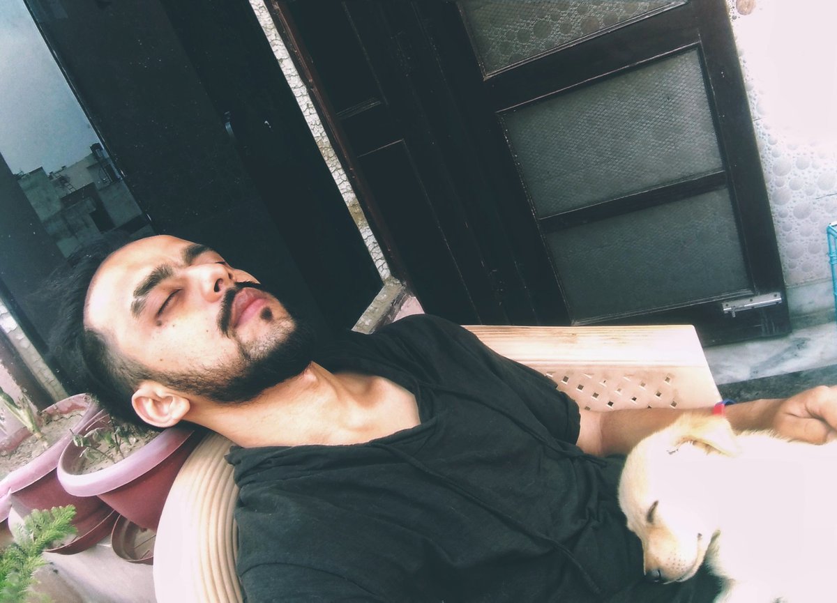 terafavourite's tweet photo. Good Morning 🌿

P. S. I'm actually sleeping and he's just faking it #badboys https://t.co/dmmOXxUrLr