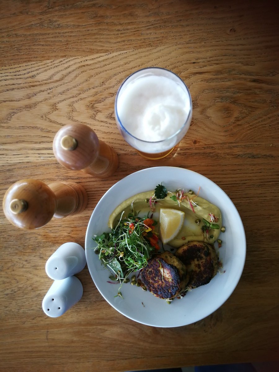 EAkindina's tweet photo. Visited Culinaria again. In my opinion this is one of the best restaurants in #Johannesburg and it is conveniently situated near the Lanseria. Food is fantastic, I also enjoy their garden. #Foodies #weekendsarefor #TravelChatSA @travelopulent @Monique_PR_ https://t.co/JIQqJ6VjMF