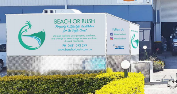 beachorbush's tweet photo. Is the corner office dead for real estate in Australia? We get by with a mobile pop-up office, a laptop and a phone 😎💻📲 
#innovation #beachorbush #realestate #buyersagent https://t.co/eudP9JWNws