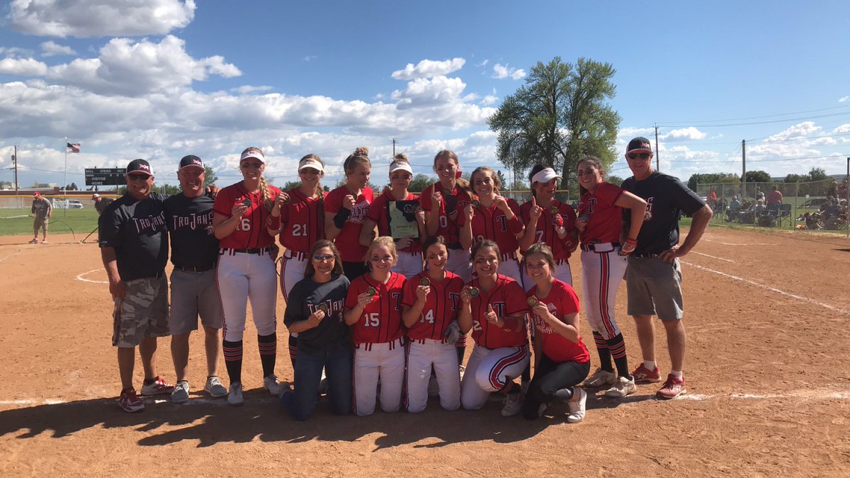 SBallHHS's tweet photo. District Champions!  14-4 win over @fruitlandhs #Statebound https://t.co/g1UVB0vDqo