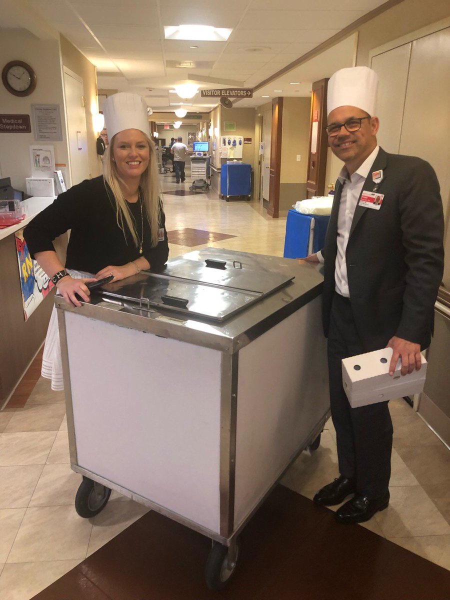 Thank you Ashley and Ernesto for thinking about our night staff!
You are kind and we love you!
@NYPBrooklyn <a href="/ErnestoPMir/">Ernesto Perez-Mir</a> <a href="/AshleyMattia3/">Ashley Mattia</a>
