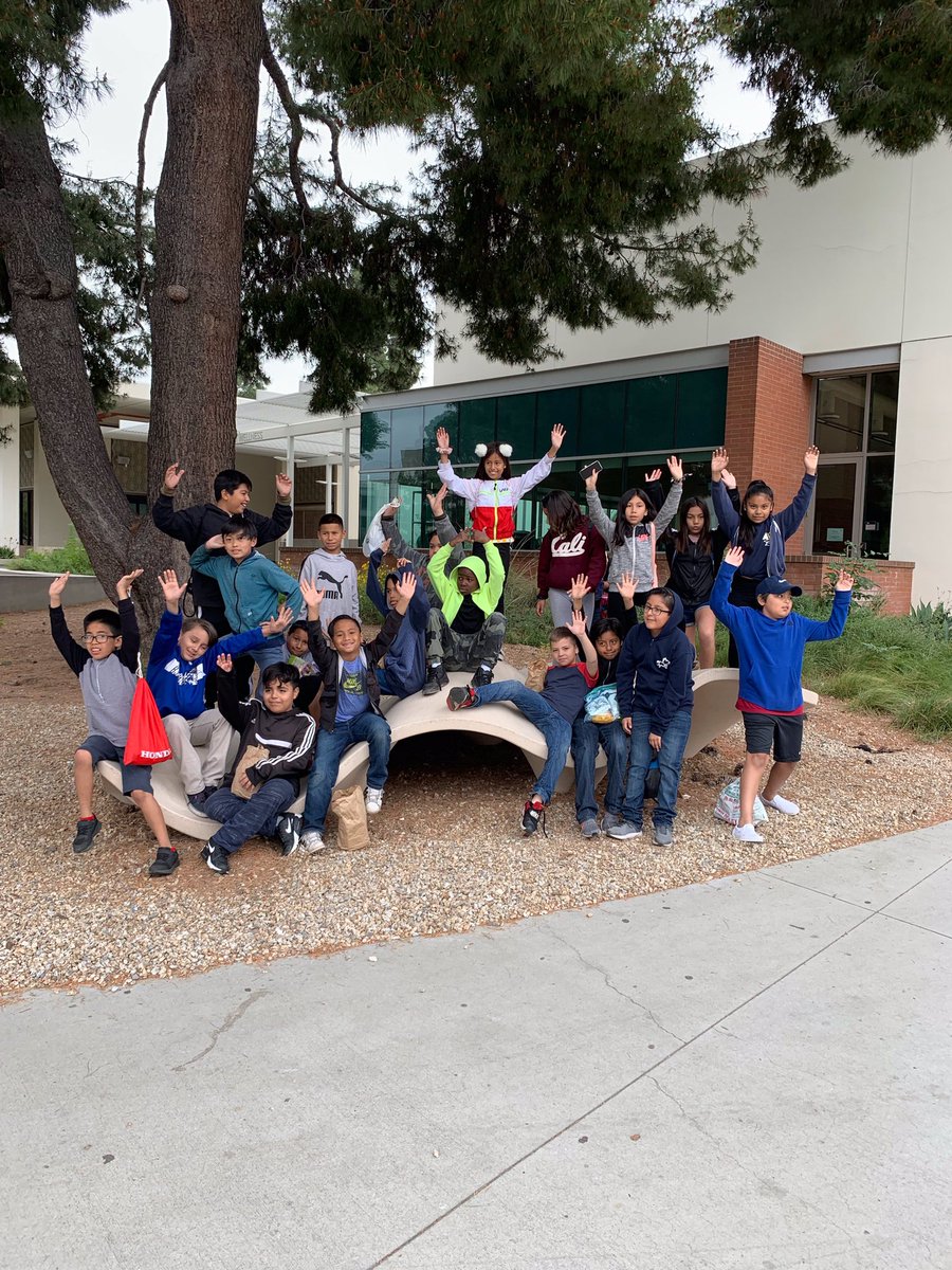 MoffittMustangs's tweet photo. Moffitt college field trip. Tusks up! #nlmusd #collegebound https://t.co/ElwViQMMmw