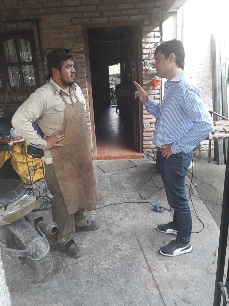AFloresOK's tweet photo. Hoy recorrimos los barrios Almirante Brown, Los Álamos,  Esquiu, Virgen del Carmen y Alpargatas donde los vecinos compartieron sus inquietudes y sus deseos porque hagamos juntos un Aguilares mejor.
#HagamosJuntosAguilares
#HagamosJuntosTucuman https://t.co/Lxx9PgRq5m