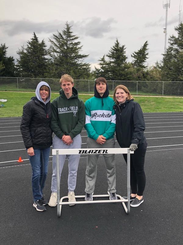 BarryBrandt402's tweet photo. #hurdlerboyzwithmoms https://t.co/YN8txJkoFA