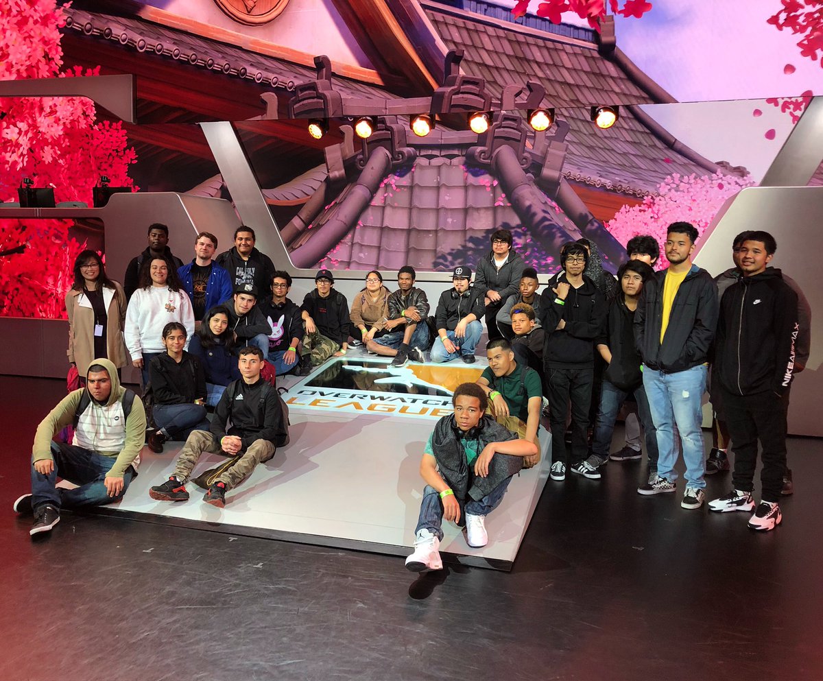cdagsLA's tweet photo. It’s High Noon at Blizzard Arena! Thanks #BlizzardArena, #EWOFoundation, and @LL_LAUSD for bringing Critical Design and Gaming students to meet eSports professionals, tour the arena, and watch tonight’s #Overwatch playoff. #OWL2019 https://t.co/gEQkwxKP7V