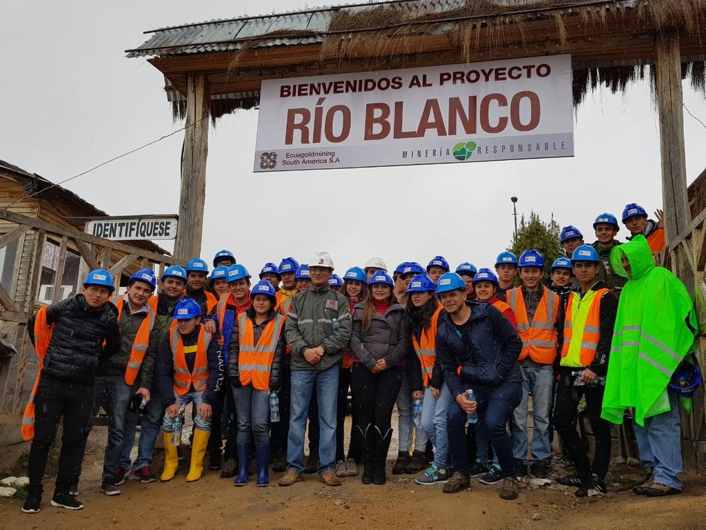 Ecuagoldmining's tweet photo. Hoy también miramos con esperanza la reconstrucción de un futuro de empleo, proyectos, desarrollo comunitario, de días mejores, de un #Ecuador pro industria que apuesta por el bienestar y desarrollo de su gente.

Somos #RíoBlanco, somos #MineríaResponsable, somos desarrollo. https://t.co/yfFy94xyF2