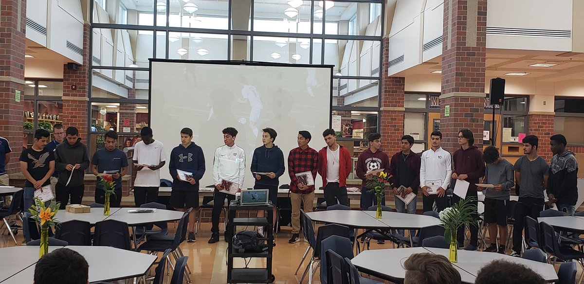NortStarFutebol's tweet photo. It wasn't an easy season for @LnsSoccer. We started and ended the season practicing on a space that is only called a soccer field because of the goal posts. The kids that stayed played their hearts out. We were not a great team but we did not quit, some did, but not these guys. https://t.co/7QojcqFc4J