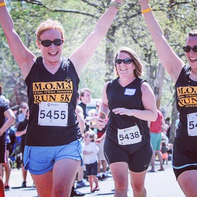 MOMsRun's tweet photo. Celebrate #MothersDay with a 5k run @AtAssemblyRow with @harpoonbrewery 🏃🏻‍♂️🏃‍♀️🍻 https://t.co/Xhod5Ed7z6 https://t.co/ZolHUmumj8