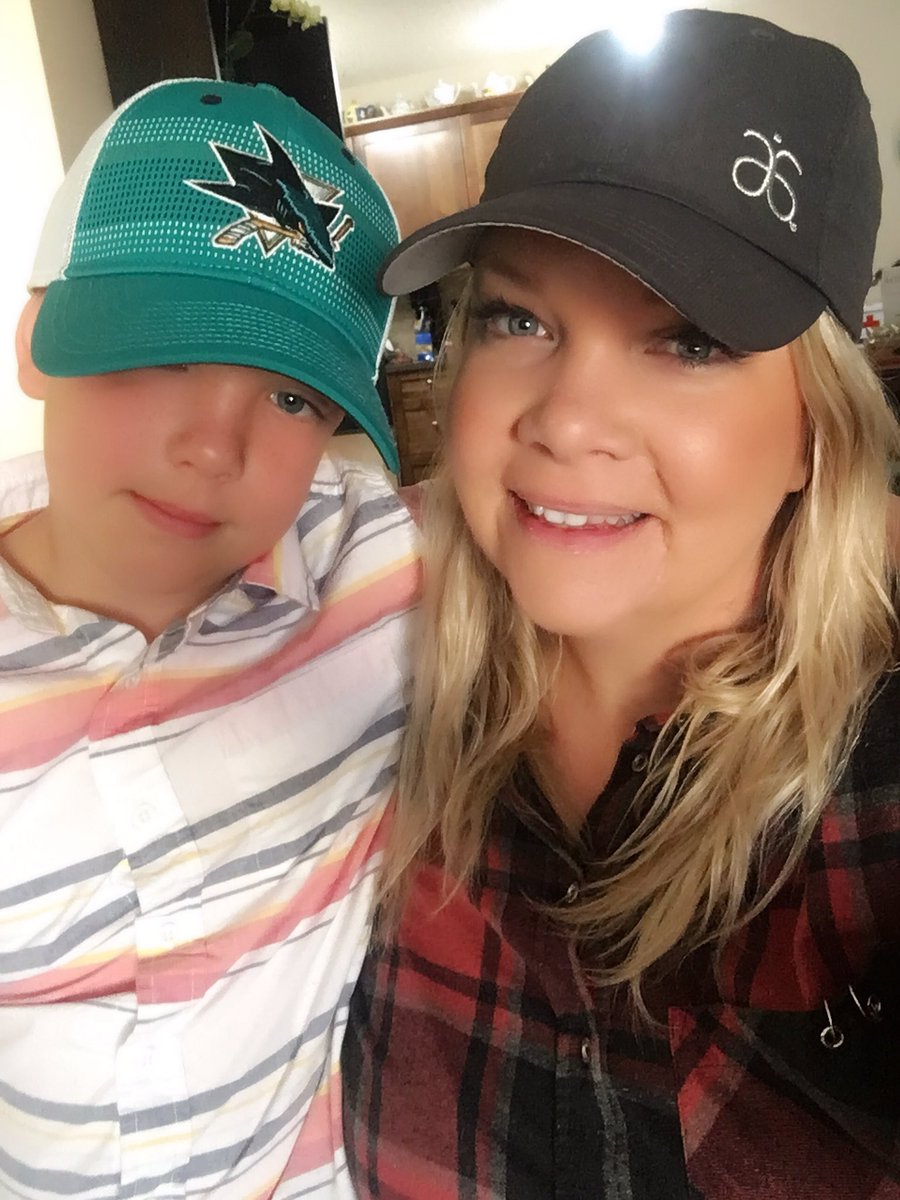 Jody_Seeley's tweet photo. Hats on for Mental Health!!
#getloud #mentalhealthmatters #breakthestigma #starttheconversations https://t.co/Uxjmm1LRx8