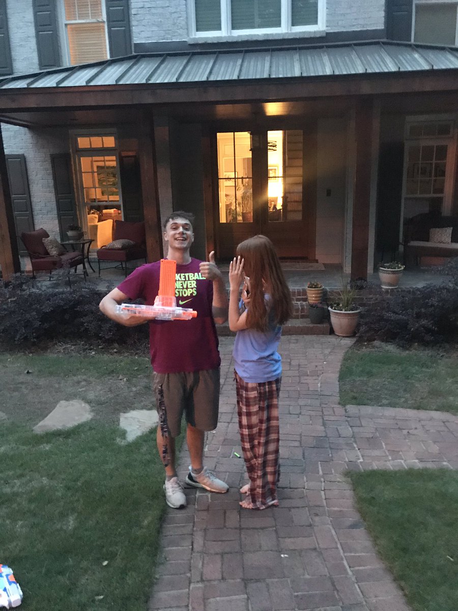 PaulasMeatballs's tweet photo. 2-2 pansies. @mitchesbitches_  See you tomorrow in the shootout🤬@NerfFalcon https://t.co/2j91Bmz4U9