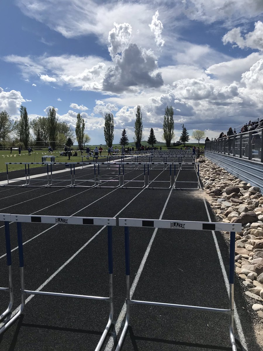 valleyviks's tweet photo. Day 1 of the District IV 1A track meet is in the books.  A lot more running tomorrow.  #IDPreps https://t.co/0a3MeQfxtM