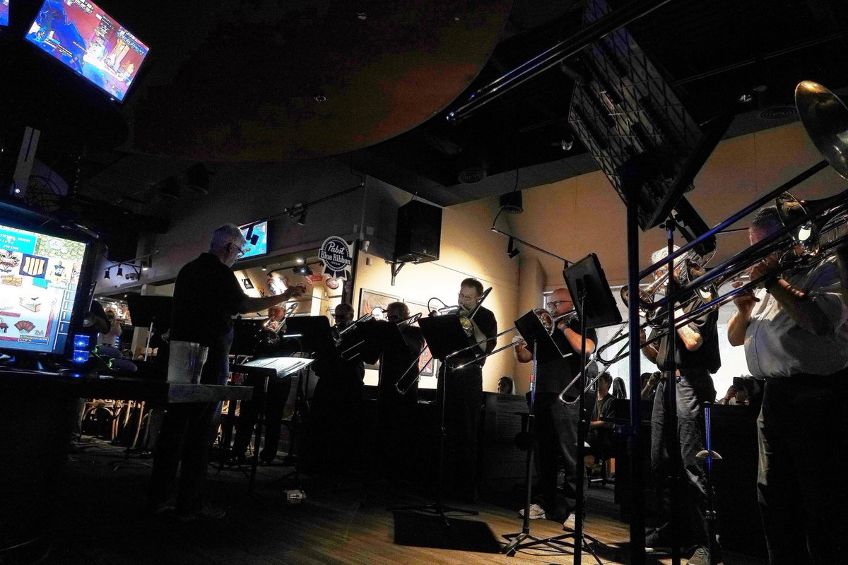 ATL_Trombones's tweet photo. Hey @DragonCon,you want the @ATL_Trombones (Atlanta Trombone Ensemble) as part of the show this year. We play from Atlanta to New York, Tennessee to Iowa...bring us in and we won’t disappoint! https://t.co/eUzaLQcUnd