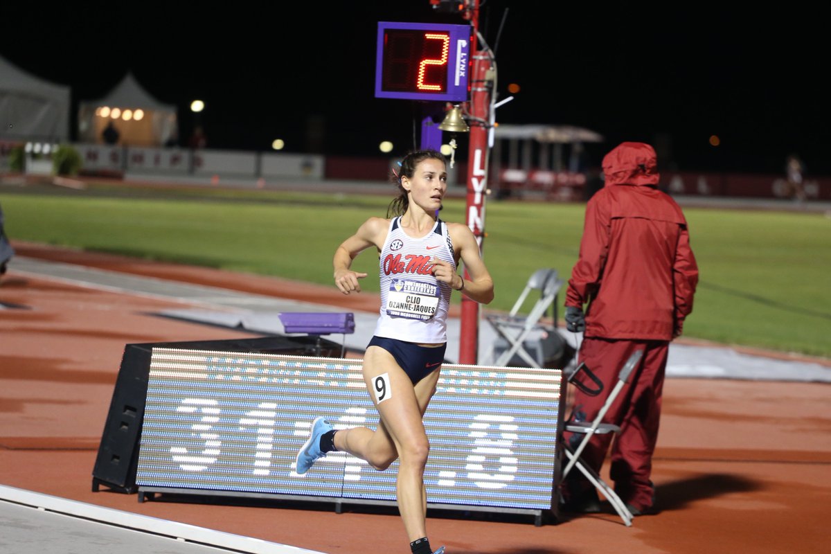 OleMissTrack's tweet photo. The 10K was an incredible way to end the night 📸

#HottyToddy | #SECTF https://t.co/lU8fCgd1Hu