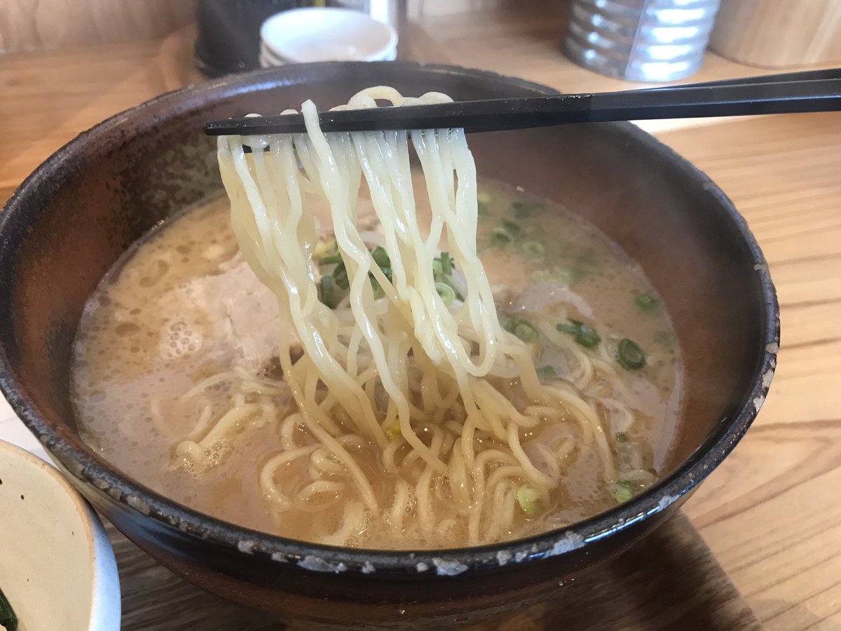 23himukabito's tweet photo. 今日は日南の #NEARO  にてランチ
ラーメン大
＋Aセット（ミニチャーハン）
＋味玉
久しぶりでしたけど美味しかったです。
ご馳走様でした。 https://t.co/YrxwPQBO6D