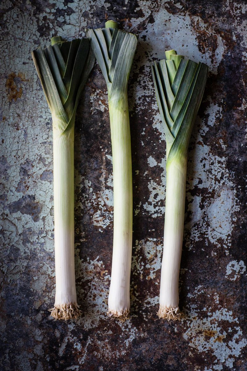 MforHealth's tweet image. Last suggestion for spring produce to incorporate in meals: Leeks &amp;amp; onions. Besides adding tastiness to everything from casseroles, quiches, &amp;amp; frittatas to salads &amp;amp; other vegetable sides, they also contain vitamins, minerals, &amp;amp; antioxidants, &amp;amp; they have antimicrobial properties.