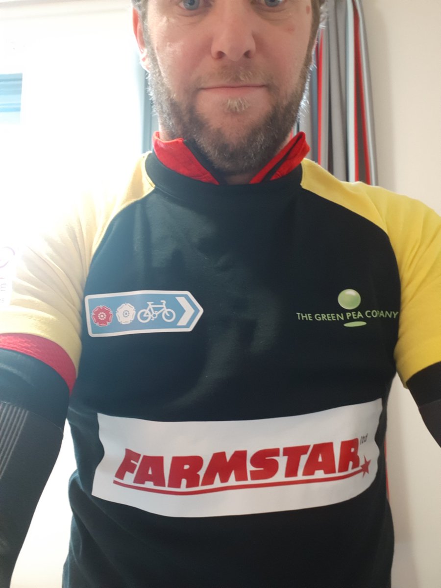 doughjinxy13's tweet photo. Ready to go!!! Raining though😣 #wayoftheroses #Farmstar #chalkieschallengers https://t.co/XZqHUfmGGM