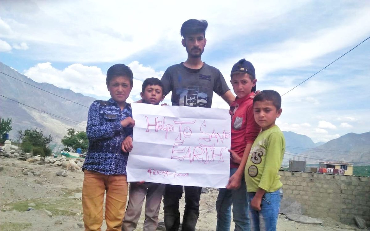 Fridays4FutureP's tweet photo. A month of fasting brings both challenge and rewards. Students from #GilgitBaltistan are asking for a secure future. #meltingglaciers
#FridaysForFuture #schoolstrike4climate #Strike4Climate #YouthStrike4Climate #ClimateMarch
@Fridays4future
@GretaThunberg
@leadpakistan https://t.co/T6bs9oDjER