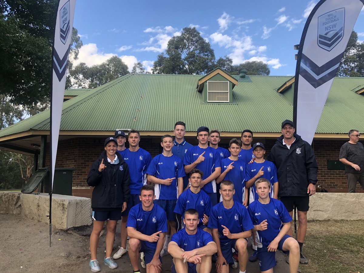 Ricky_Hetho13's tweet photo. Winner winner chicken dinner. Congratulations to @StDominicsEREA taking out the @nsw_touch @PenrithTouch 9/10 All Schools Boys division. #winners #statefinalbound https://t.co/b3iRHEIIz0