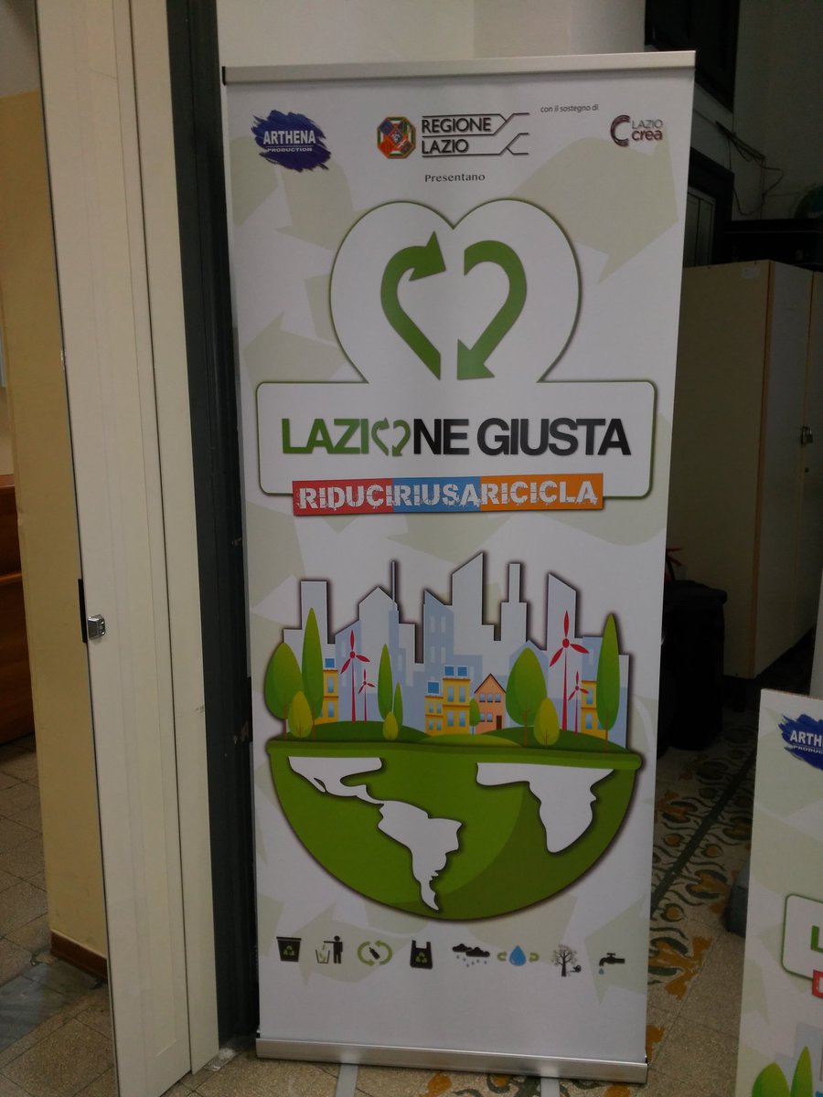 alecavallo81's tweet photo. Gli alunni delle classi prime  coinvolti nella sensibilizzazione della raccolta differenziata "riduci - riusa - ricicla" #lazionegiusta @GiobertiRoma @marivarone @CavinaSabina @dbienna @tantoviola https://t.co/UL78OodtZX