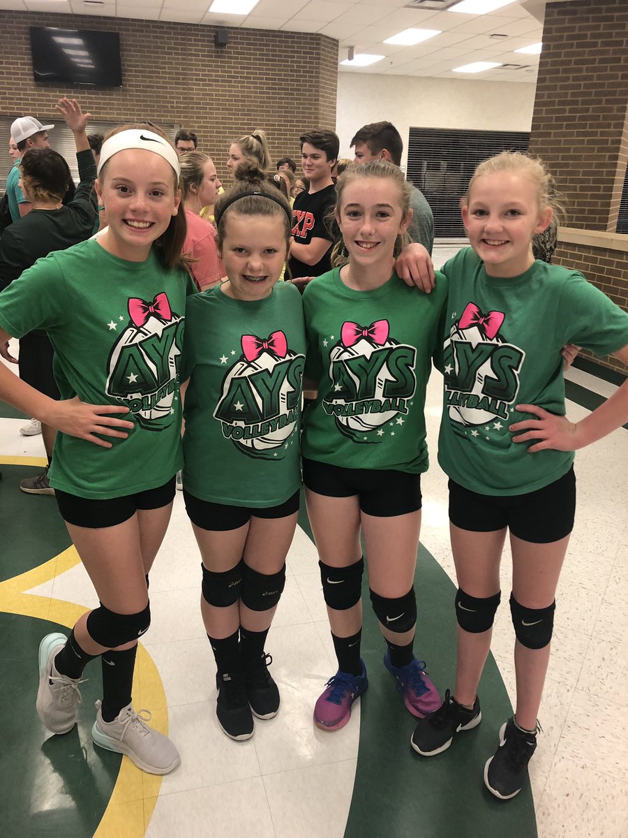 karicrosby4's tweet photo. These girls had so much fun at the @boydladyjackets Fast Fours!! Can’t wait for next week! #fastfours #5thgrade https://t.co/Qjuy1z6BMb