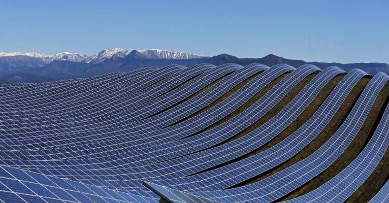 Ethos_Urban's tweet image. Proud to have assisted Sunshine Energy Australia with securing approval for a new Solar Farm near Kilcoy. The project will generate enough energy to power approximately 300,000 households per year, making it one of the largest solar farms in the world! bit.ly/2vLpxDw