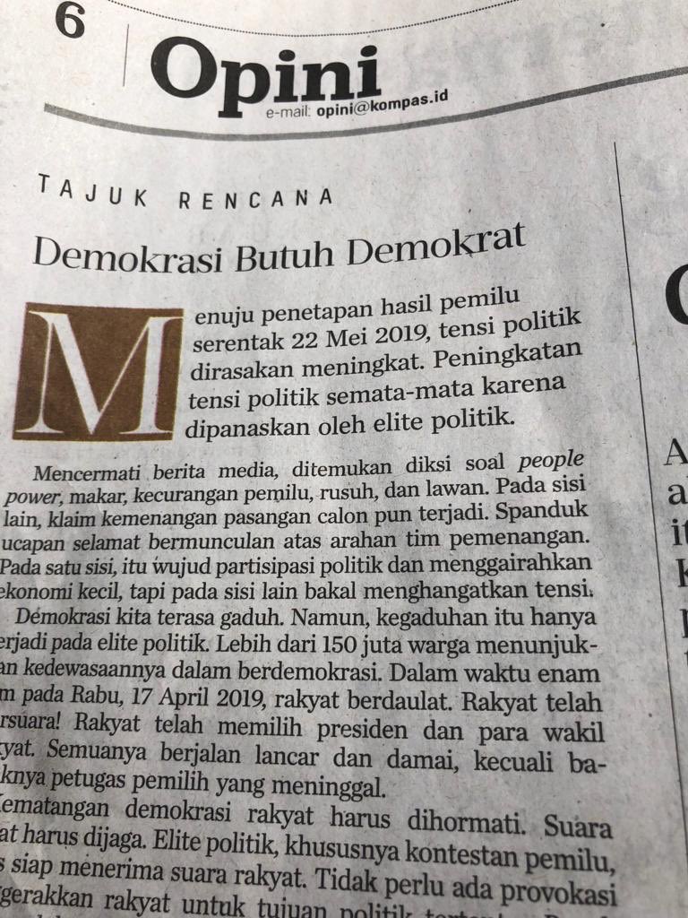 Contoh Tajuk Rencana Dalam Surat Kabar