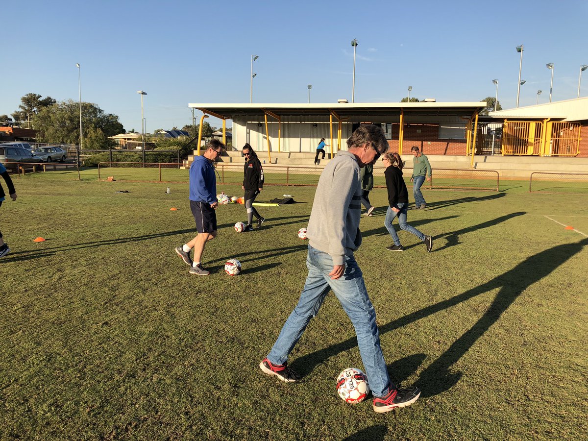 propatoTrainer's tweet photo. Coaches in action at the #Coaching #Workshop #MacKillop #JuniorClub #Development #Community @LNJSA CountryWeek @FootballWest @propatoTrainer https://t.co/SD7HOjr1Ve