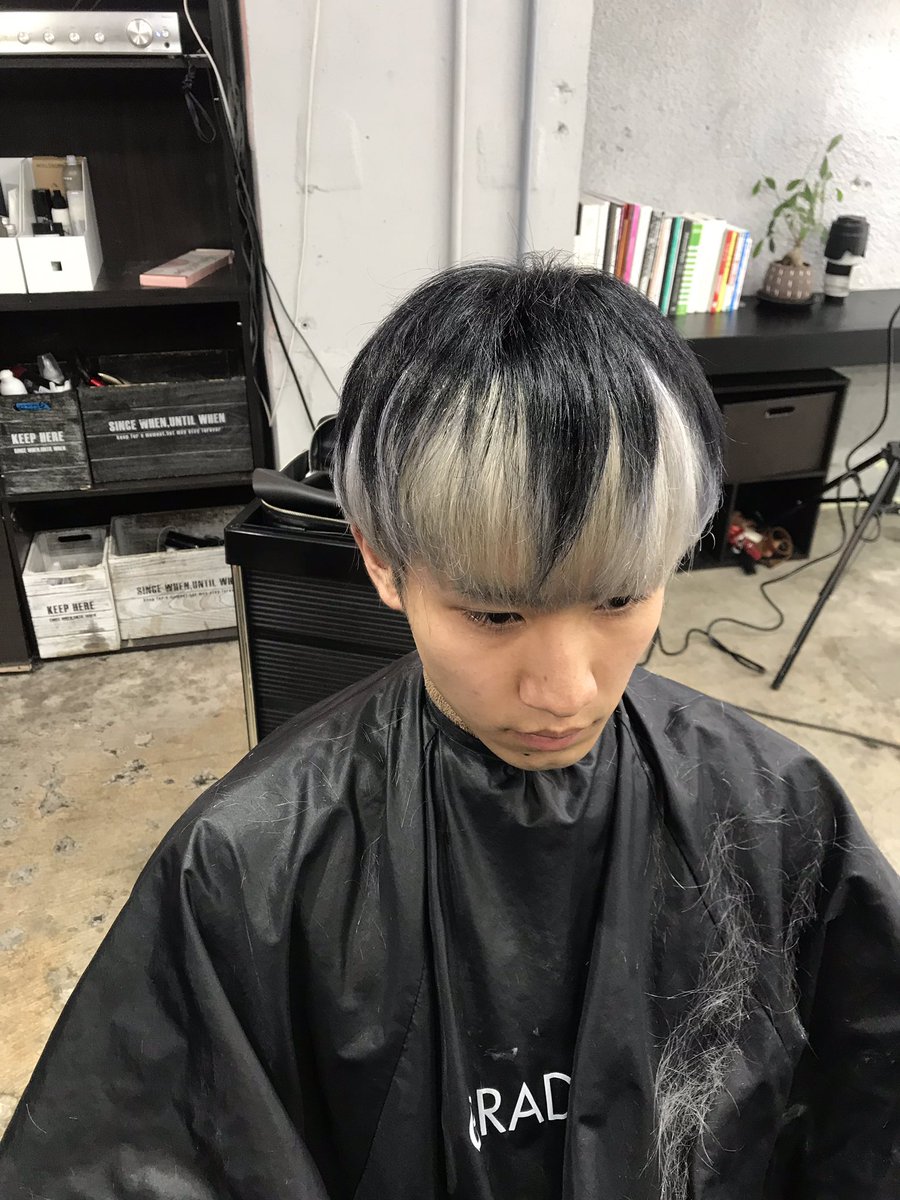 Uzivatel 大原一晟 オオハライッセイ Garte Na Twitteru かっこいいクリエイティブカラーのやり方 東京喰種を見ます 2章まで見ます 佐々木排世からインスピレーションを受けます 星型のセクションを取ります 染めます はい佐々木排世 確信