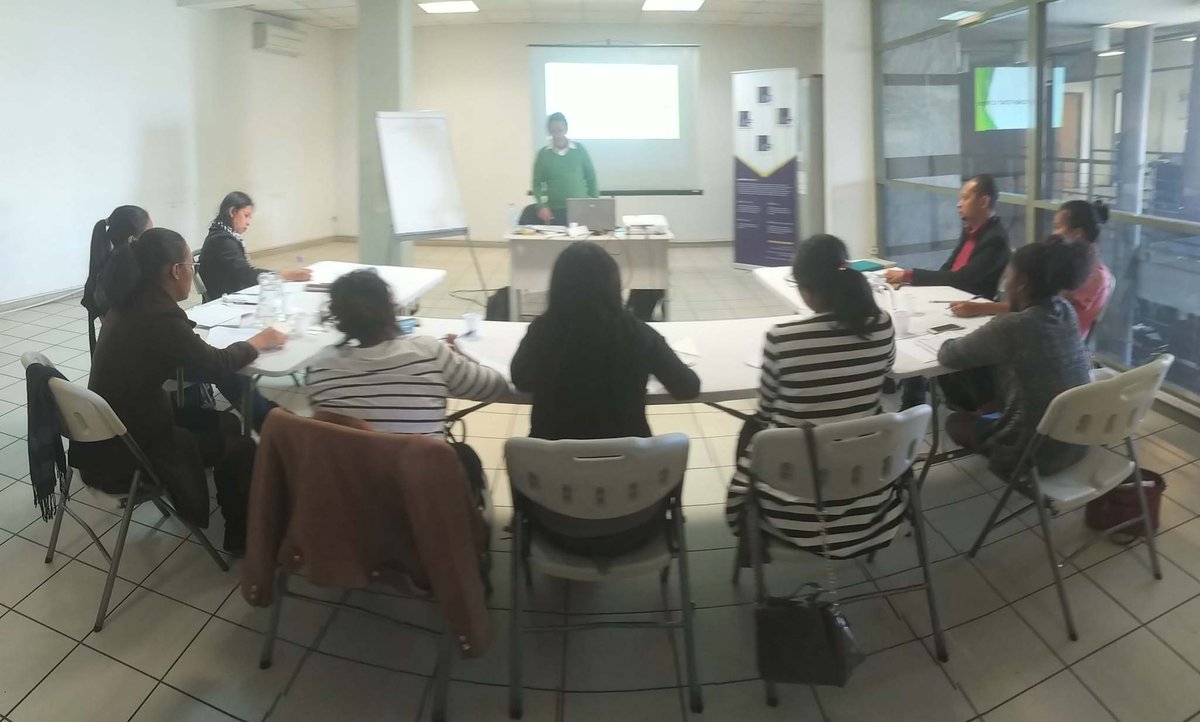 KentiaFormation's tweet image. #formation "5 règles d'or de la communication et fidélisation des clients" avec #megaprint au @Koon-training.space, immeuble jacaranda Ambatonakanga. 👌
#kitmanager #kitcommercila