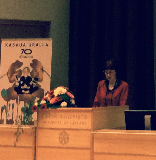 KatiskoMarja's tweet photo. #STTP2019 @AnnaMetteri n viisaita sanoja rohkeudesta, sisäisestä herruudesta, omasta toimijuudesta. Oman etuoikeutetun aseman tunnistamisesta. https://t.co/mDW8Vc0h3L