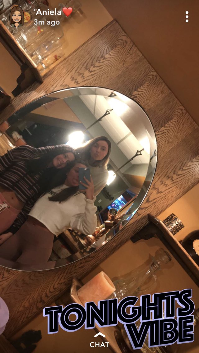 JillChapp's tweet photo. happy birthday weird ass❤️ love you #staywild @aniela_3 https://t.co/mQuOOqv4Qq