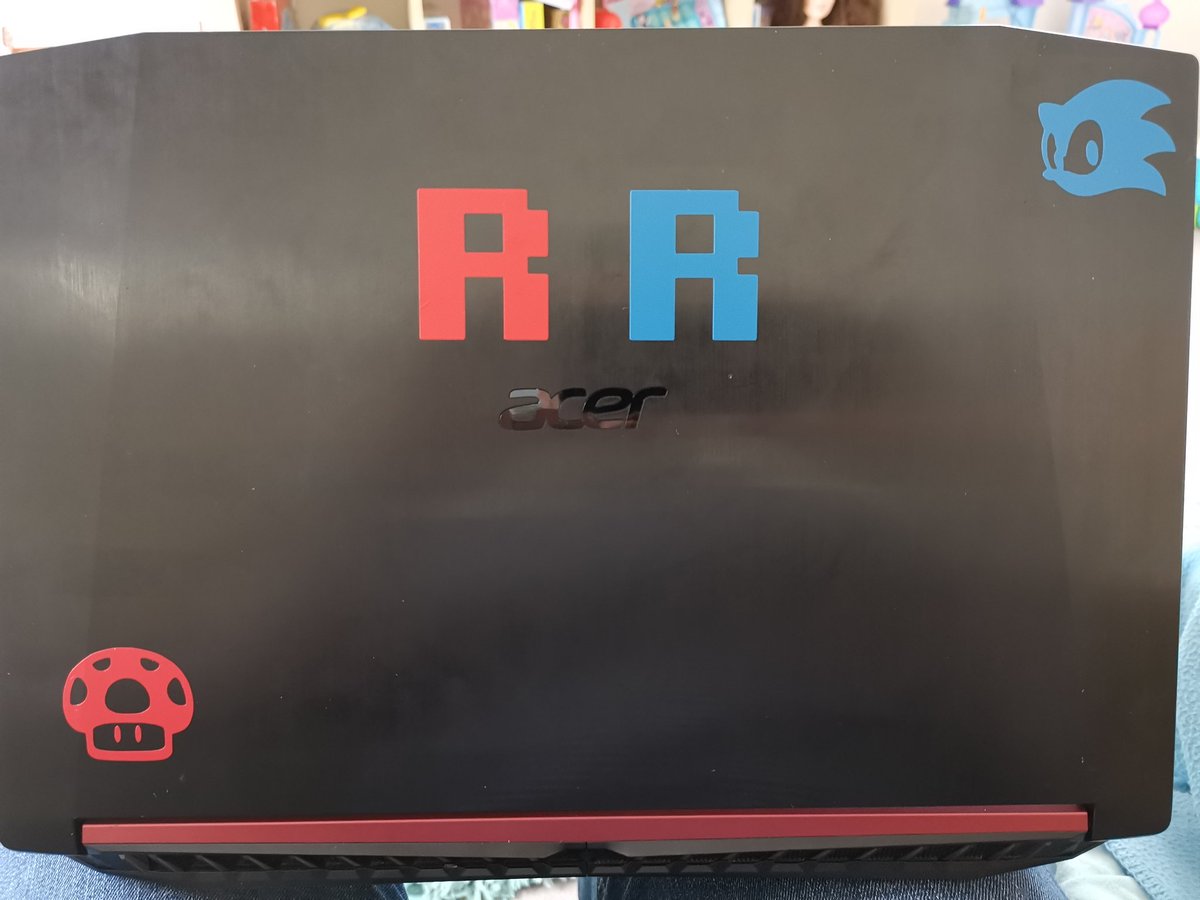 rapidreviewsuk's tweet photo. New Rapid Reviews UK laptop stickers courtesy of @ApexStickers. Check out their site for some amazing gaming stickers. https://t.co/p8VImXqkoO