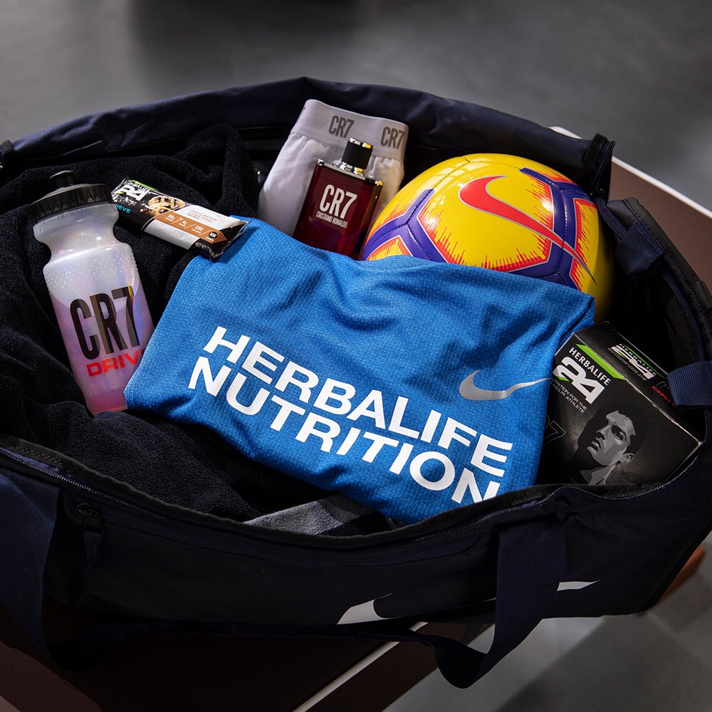 I never hit the gym or the field without my essentials 💪🏼