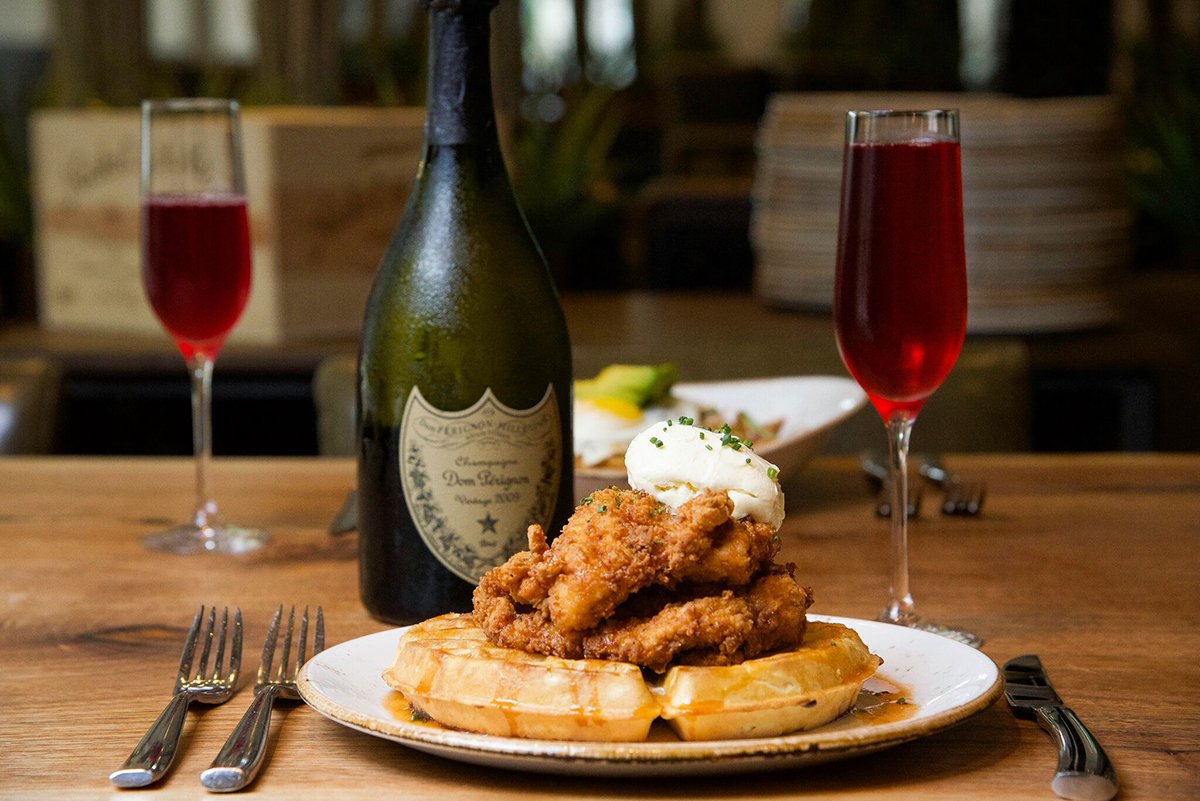 JWHoustonDwtn's tweet photo. Check out our Mother's Day Brunch! Upgrade your experience with Dom Perignon Seafood Bar Menu! All starting TOMORROW for Mother's Day weekend. 😊🌷
#MainKitchen #JWHoustonDWTN #JWMarriottHoustonDowntown #MOM #Brunch #domperignon
https://t.co/nml5x0svJ3 https://t.co/76GhmSltmG