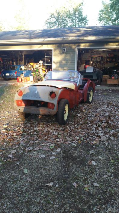 TriumphExp's tweet photo. Long, Cold, Lonely Winter - TRExp TR2 & TR3 Forum https://t.co/kGeYE8iErf #AutoShrine https://t.co/9PjfPFXRNA