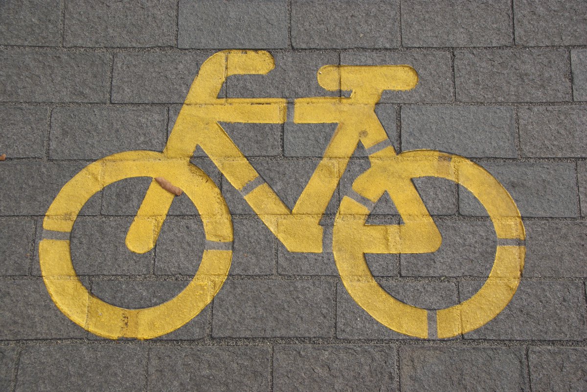 Hoe verplaats jij je dagelijks? Met de fiets, bus, auto of te voet? Via welke wegen? En wat voor eisen stel je aan die wegen? Wil jij meedenken over het mobiliteitsplan ‘Bereikbaar en op Weg 2019-2030’ van Leiderdorp? Vul dan de enquête in via: startvragenlijst.nl/bereikbaarheid
