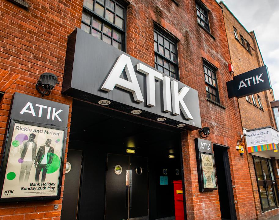 Windsor Cars (@windsorcarsltd) on Twitter photo You made it to Friday! 🎉
Heading out to celebrate at <a href="/AtikWindsor/">Atik Windsor</a>? 🍻🥂
Book via our app: onelink.to/ecvyrp 📲
Book via our site: windsorcars.com/book-online/ 🌍
Or call us: 01753 677 677. 📞
#Windsor #Fidayfeeling You made it to Friday! 🎉
Heading out to celebrate at <a href="/AtikWindsor/">Atik Windsor</a>? 🍻🥂
Book via our app: onelink.to/ecvyrp 📲
Book via our site: windsorcars.com/book-online/ 🌍
Or call us: 01753 677 677. 📞
#Windsor #Fidayfeeling