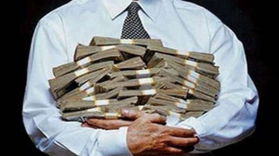 Baria_L_Ahmar's tweet photo. It is easy to stand in the crowd but it takes courage #tostand alone #SabaaLebanesePoliticalPaty was alone to demand the #recovery of all #stolen state money# first they #ignoreyou then they laugh at you, then they fight you, then #youwin we will get our money back! https://t.co/cGqnEbFKhD