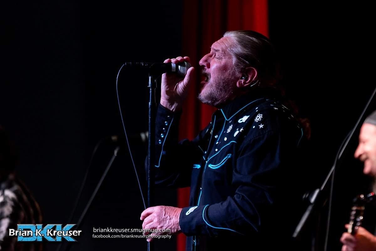 BrianKKreuser's tweet photo. The @marshalltuckerband gave us one hell of a show last night at the @swfleventcenter #marshalltuckerband #douggray #singer #vocals #concert #live #music #southernrock #swfleventcenter #singersofinstagram #bonitasprings #concertpics #concertphotos #nikon #musicphotography https://t.co/dBqr9nGKl0