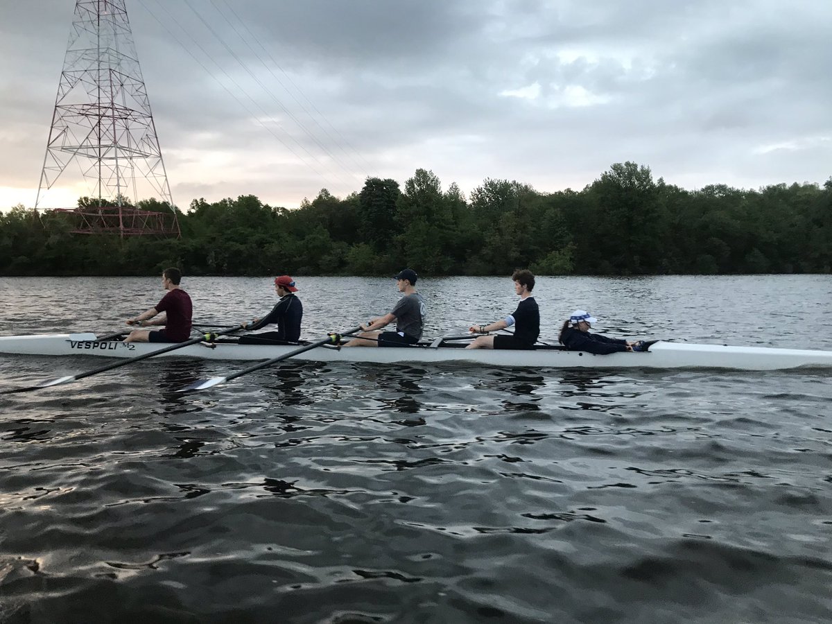 kbrendans's tweet photo. Still the best way to start off a morning. #midwestprep #rowing #championshipseason https://t.co/VIIwcc8VbP