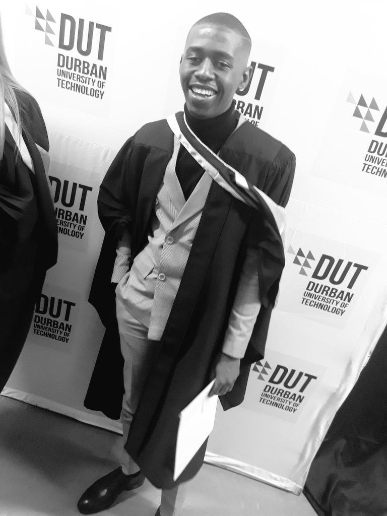 Andile_Mzimela's tweet image. About last night. Thank you @DUT_Tweets  🙏👨‍🎓

#DUTGrad19 #Graduation