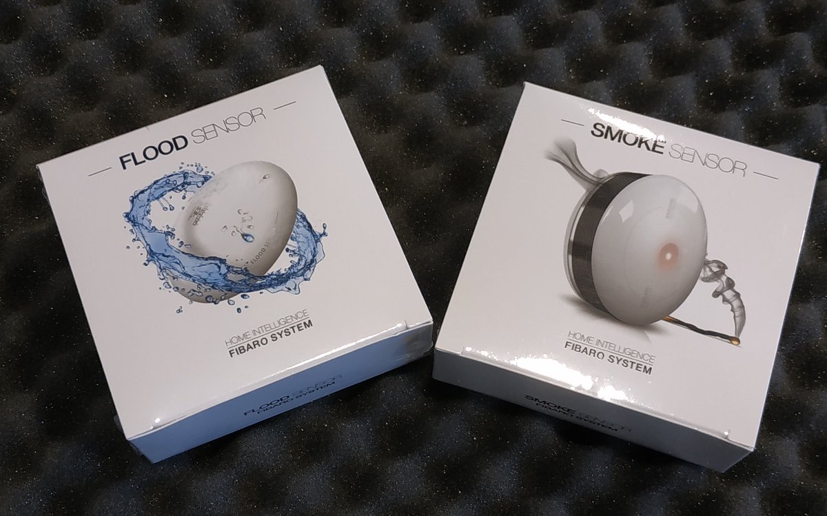 Decorpc's tweet photo. Con estos pequeños detectores en nuestro sistema domótico, ante la presencia de humos y fugas de agua el sistema realizará las acciones necesarias para que todo esté bajo control. #domotica #fibaro #smarthome #tranquilidad #seguridad #decorpc https://t.co/sXVWgyHIVA