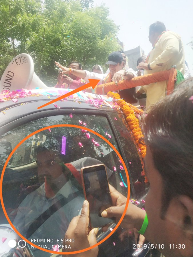 kapsology's tweet photo. Chowkidar @GautamGambhir  hired a 'duplicate' to stand for him in the heat and campaign for him!

😂😂😂😂😂😂😂😂😂😂😂😂😂😂😂😂😂😂😂😂😂😂😂😂😂😂😂😂😂😂😂😂 https://t.co/uBIqFw5x9J