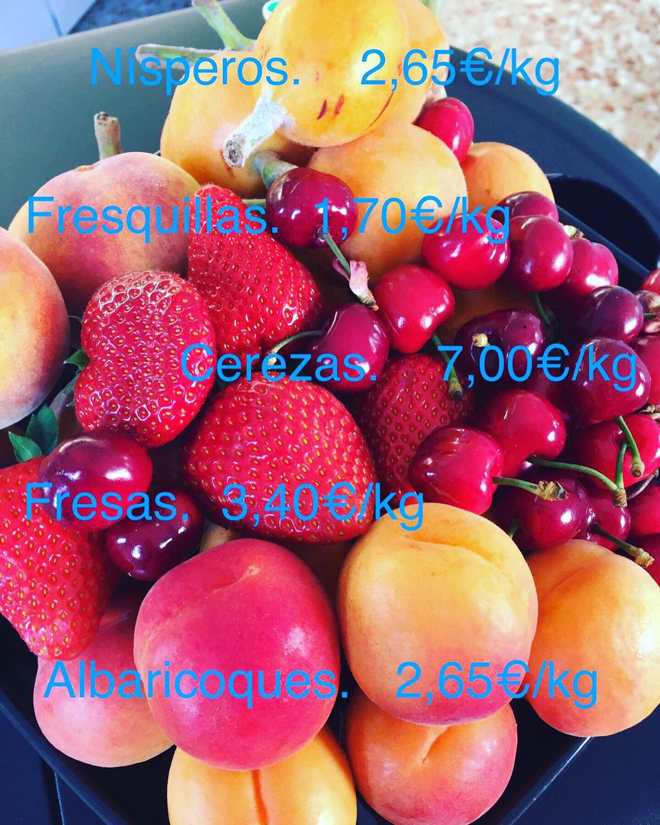 Emplea_TNHL's tweet photo. Hoy Viernes, reparto de Fruteria Jose Muñoz, contacta con nosotros para llevar su compra a casa. Teléfono de contacto 681 682 343.

Os dejo con dos fotos de los productos de temporada y sus precios.

¡Qué tenga un buen día! https://t.co/562L0gZgh0