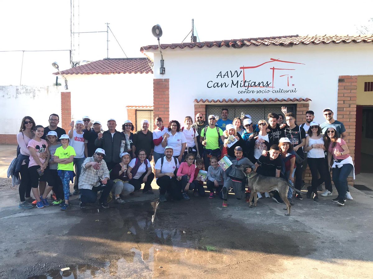 VisitaAvinyonet's tweet photo. El #Microvi2019 va acomiadar la seva cinquena edició a #CanMitjans amb la Caminada Naturvi, enguany en format d’orientació que va fer les delícies de grans i petits! La recordem en imatges. Fins l’any vinent! https://t.co/9SpwXXW0sg