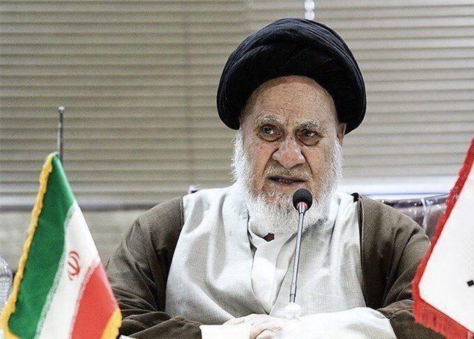 naghshi2018's tweet photo. #حماقت 

ﺍﻣﺎﻡ ﺟﻤﻌﻪ یاسوج:

ﻫﺮ‌ﮐﺲ ﺩﺭ ﻣﺎﻩ ﺭﻣﻀﺎﻥ ﺭﻭﺯﻩ ﻧﮕﯿﺮﺩ ﻭ ﺑﻪ ﺩﺭﻭغ ﺑﮕﻮﯾﺪ ﮐﻪ ﺭﻭﺯﻩ‌ﺍﻡ، ﺭﻭﺯﻩ ﺍﺵ ﺑﺎﻃﻞ ﺍست!   😇😂 https://t.co/MkNfXU4k7C