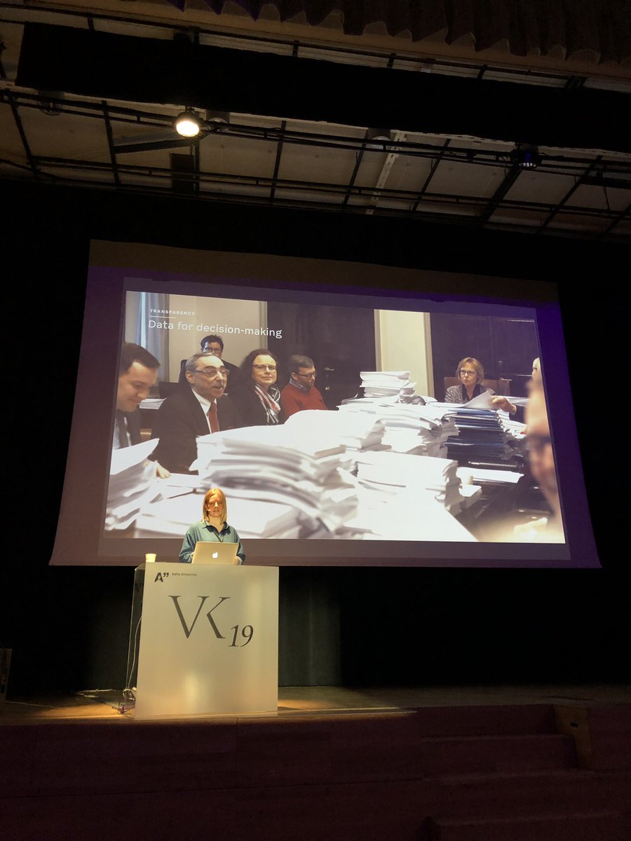 vizknowledge's tweet image. Essi Huotari giving speech about #data in democratic decision making. #vk19 #VizKnowledge